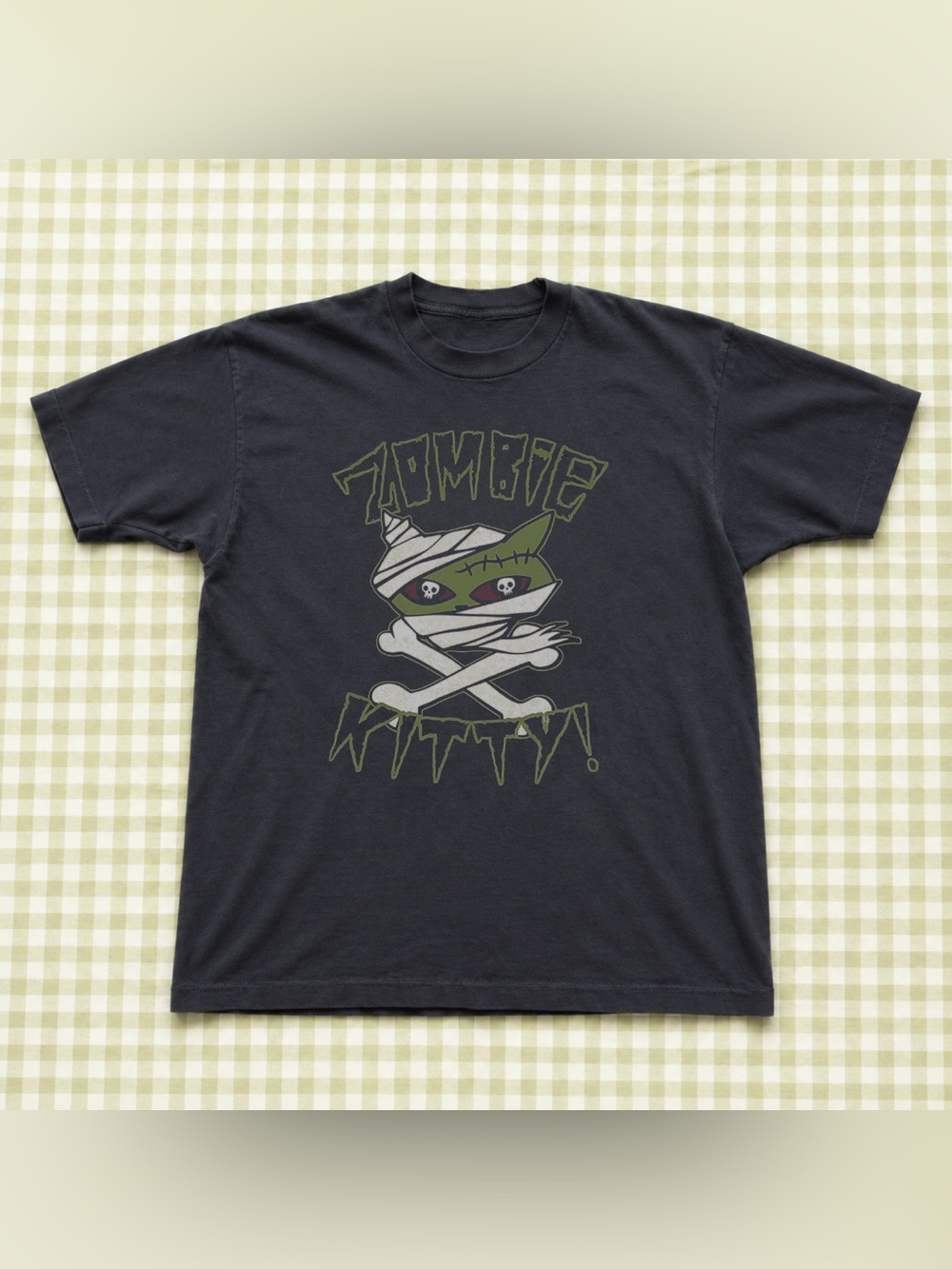 Zombie Kitty Graphic Tee - Black Men’s Retro Gift For Halloween